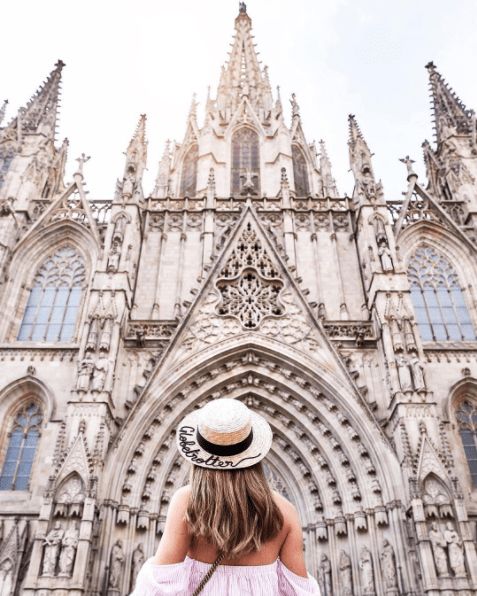 ₾-ად ბარსელონა დღით