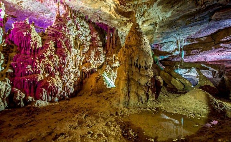 იმერეთის ზღაპრული ტური: პრომეთეს მღვიმე, სათაფლიის კარსტული მღვიმე და დინოზავრის ნაკვალევი, ბაგრატის ტაძარი, გელათის ტაძარი გელათის აკადემია, მოწამეთა - სამონასტრო კომპლექსი, ივლისს