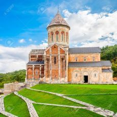 Город любви Сигнаги, Бодбийский монастырь, Чудесный источник св. Нино