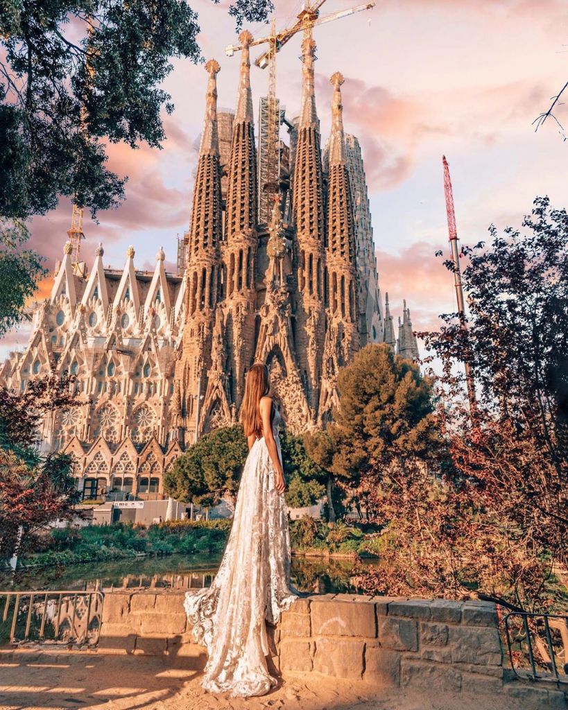 დღის აქცია!!! ბარსელონას საგზური