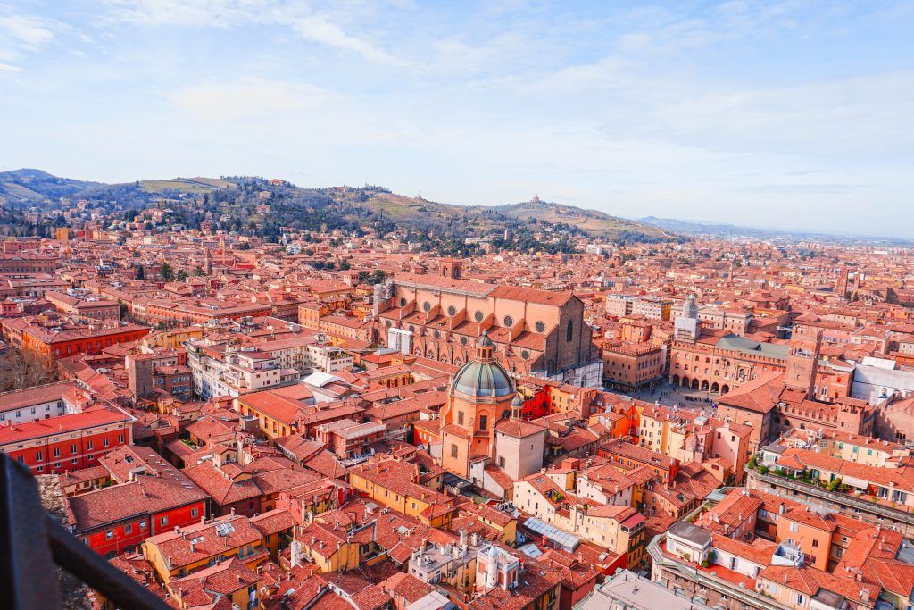 ბოლონია წარმოუდგენე ფასად