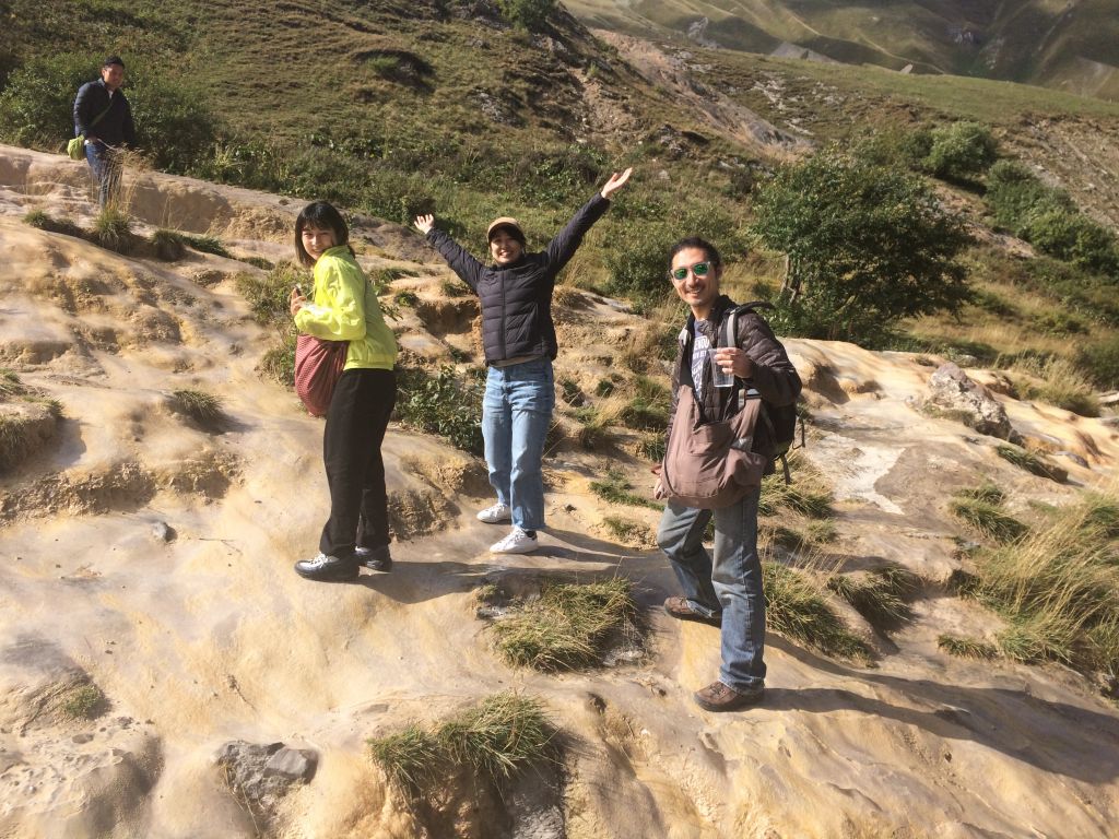 ერთდღიანი ტური ყაზბეგში : ჟინვალის წყალსაცავი, ანანურის ციხე, გუდაური, პანორამა, მჟავე წყლები, გერგეთის სამება . . .