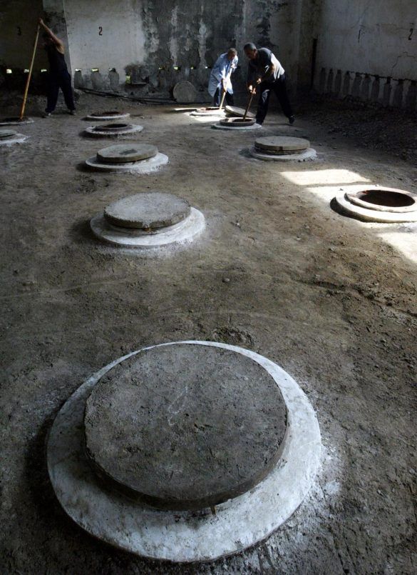 როდესაც თიხის ჭურჭელი დალუქულია – რა ხდება ქვევრში, ესაა საიდუმლო, რომელიც ღმერთსა და თიხას შორის რჩება“. . . მამაპაპურ ქართულ ქვევრებში ღვინის დაყენება წლისაა , კახეთი ღვინის სამშომლოა !