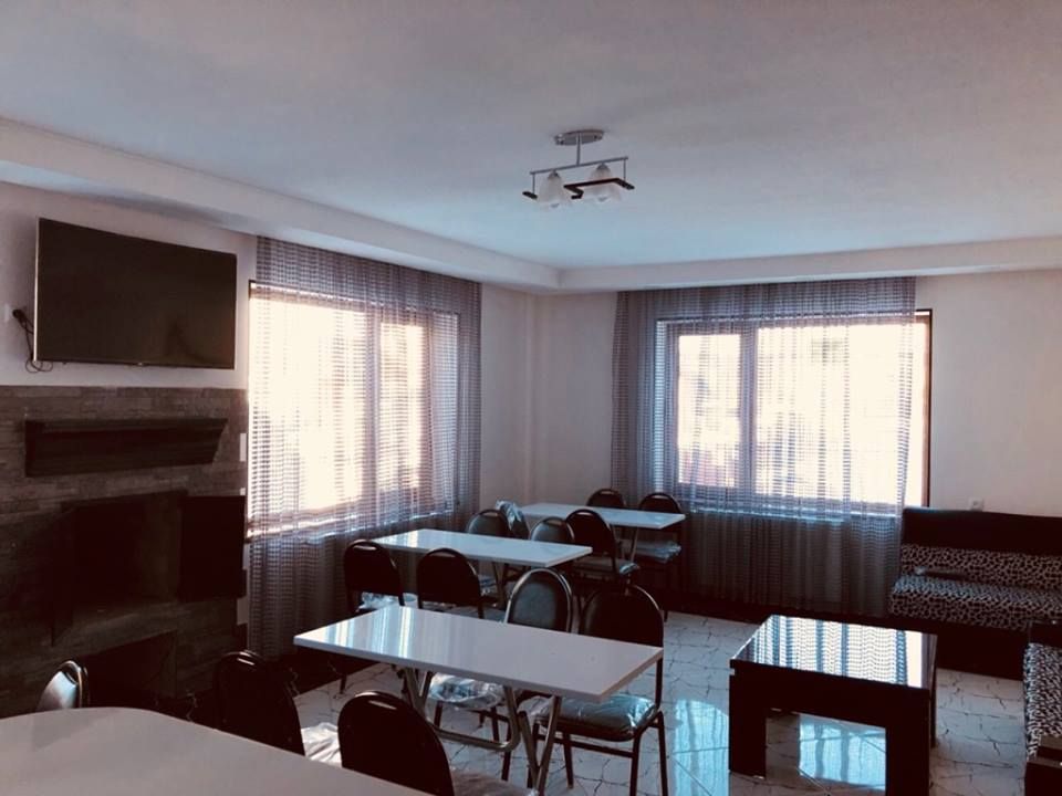 ქირავდება სართულიანი ორი კოტეჯი ოთხ-ოთხი საძინებლით.