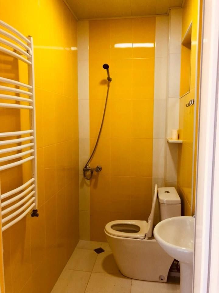 ქირავდება სართულიანი ორი კოტეჯი ოთხ-ოთხი საძინებლით.