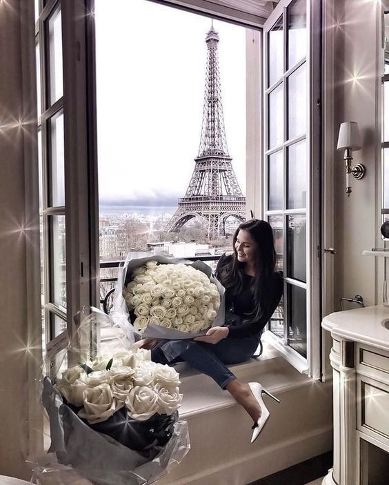 ვალენტინობა პარიზში ₾-ად