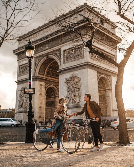 ვალენტინობა პარიზში ₾-ად