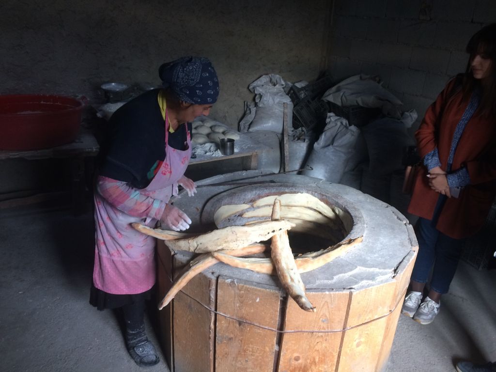 ღვინის ტური კახეთში : სიღნაღი - ბოდბის მონასტერი - წმინდანის წყარო - მეღვინეობა " ხოხბის ცრემლები " უფასო დეგუსტაციით