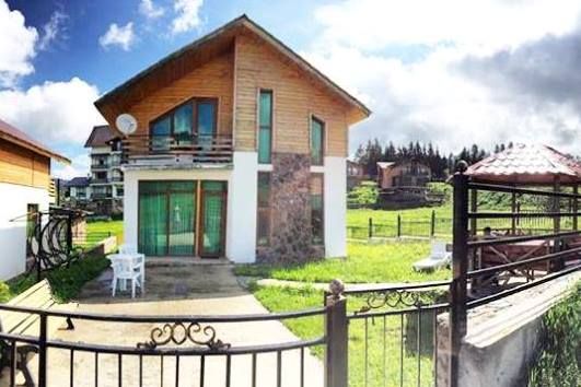 ქირავდება სართულიანი კოტეჯები ბაკურიანში საუკეთესო ადგილებში, საუკეთესო ხედებით.