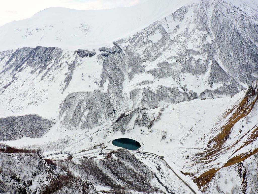 ტური თოვლიან ჯუთაში