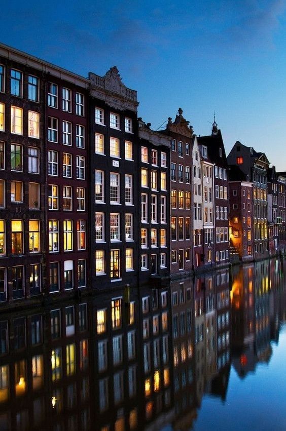 ჯგუფური ტური ამსტერდამში ( - მარტი)