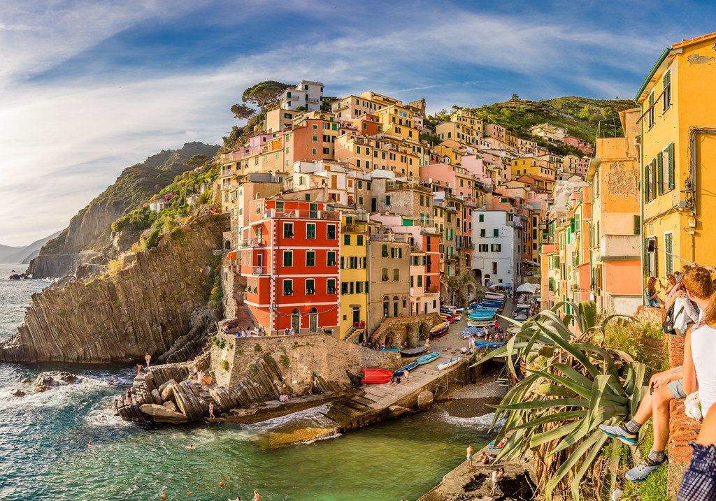 მილანი - მანაროლა - რიომაჯორე - კომოს ტბა - ვენეცია