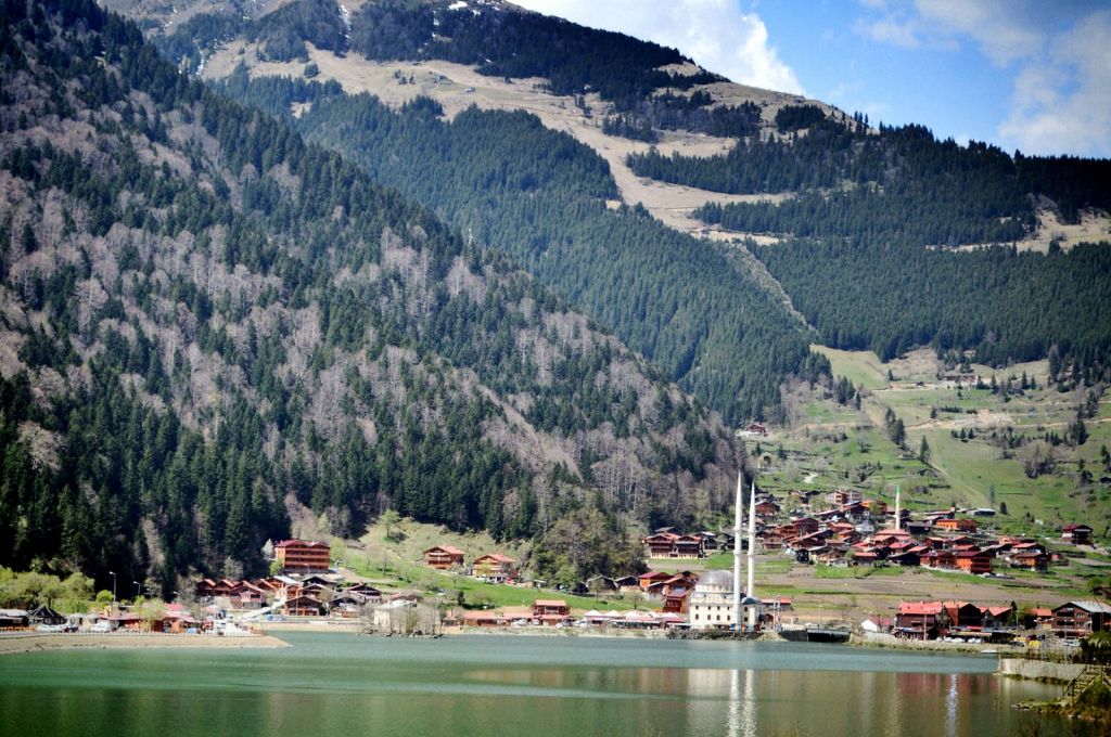 აჩუქეთ საყვარელ ადამიანს დაუვიწყარი წუთები უზუნგოლის ტურზე. 