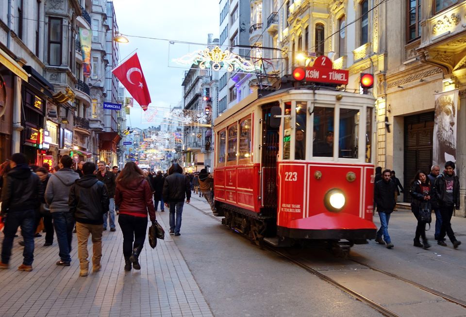 სტამბულისდღიანი ტური /-- მარტი