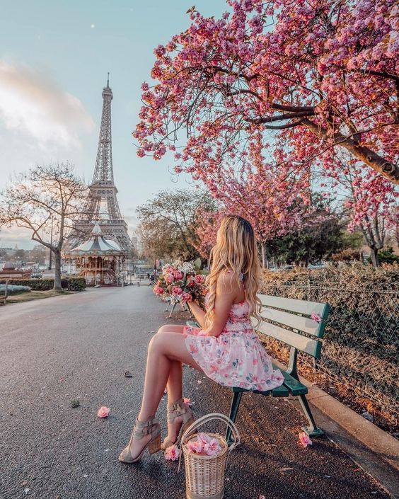 ჯგუფური ტური პარიზი-ვერსალი-დისნეილენდი - აპრილი!