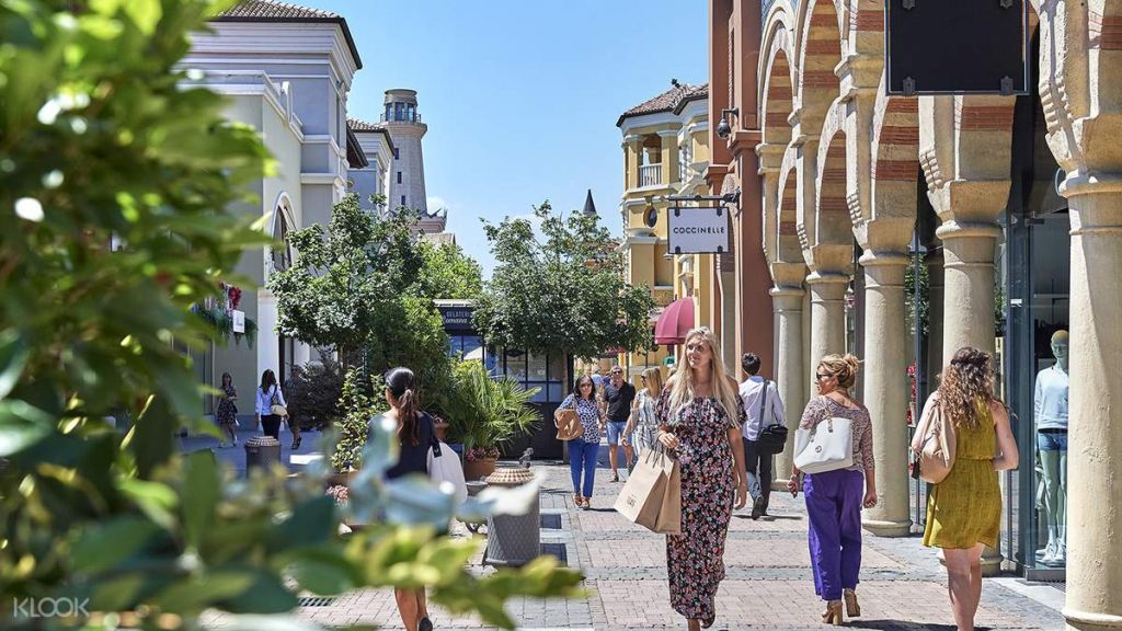 შოპინგი მილანში