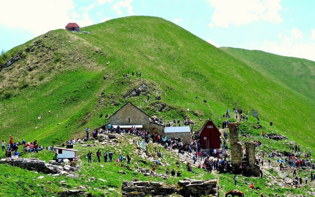 ლომისას ერთდღიანი ტური