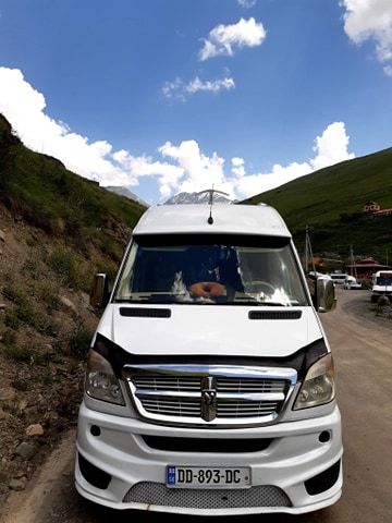 ONE DAY TOUR IN Yazbegi 