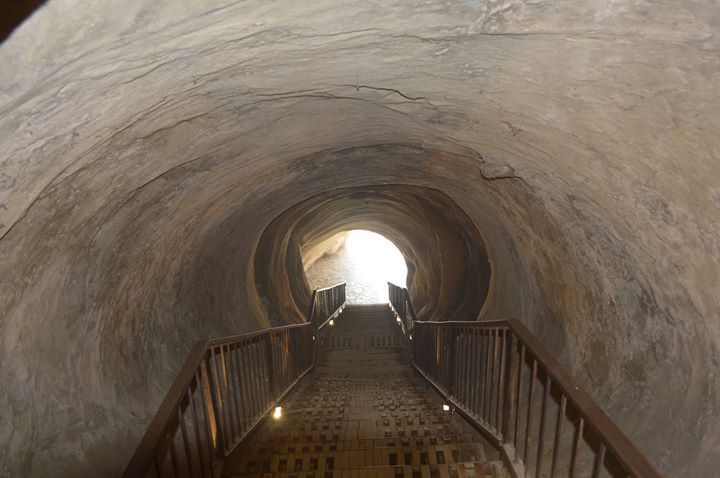 უფლისციხე - კლდეში ნაკვეთი ქალაქი, გორი და მცხეთა