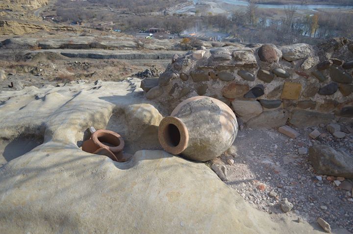 უფლისციხე - კლდეში ნაკვეთი ქალაქი, გორი და მცხეთა