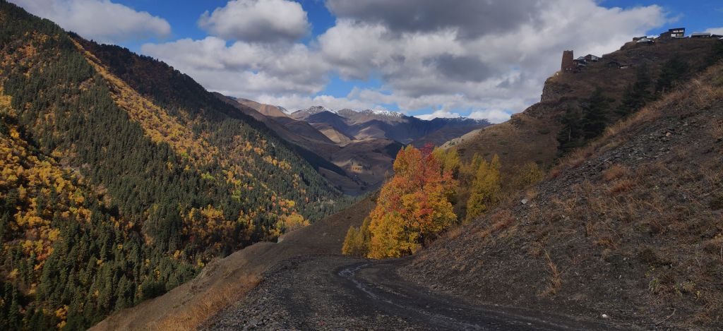 Horse drive from Tusheti to Vashlovani