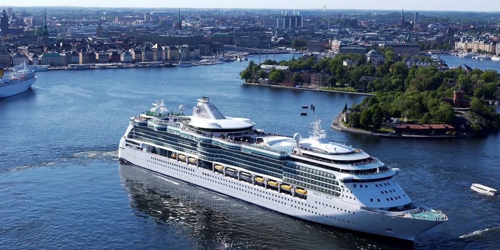 რიგაში და ჰელსინკის საკრუიზო მ / წ " ბალტიის დედოფალი»