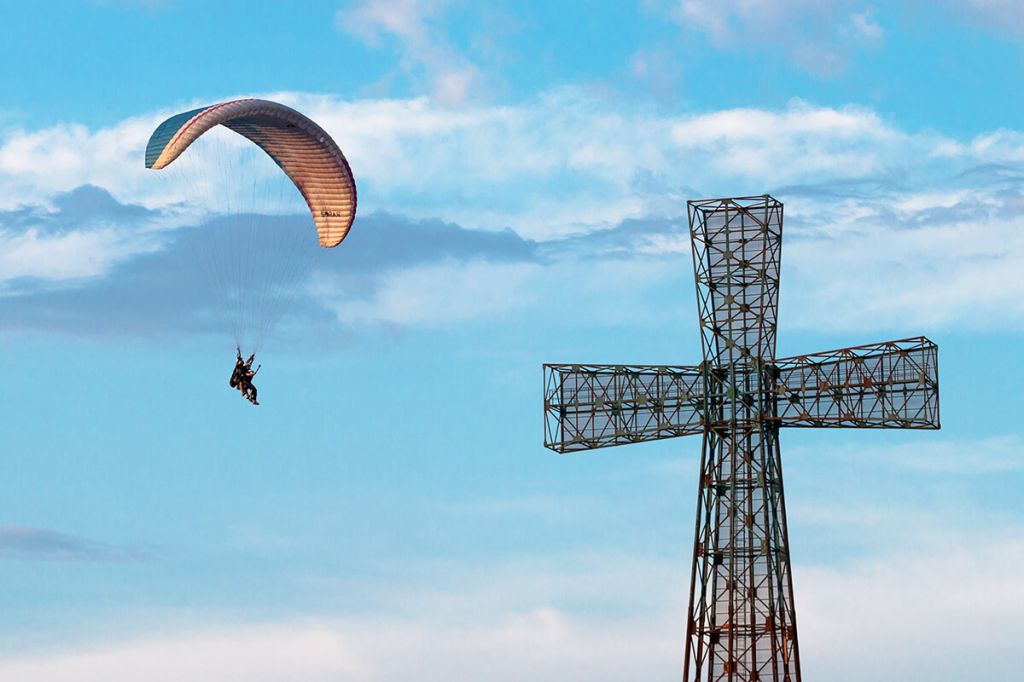 იფრინე პარაპლანით