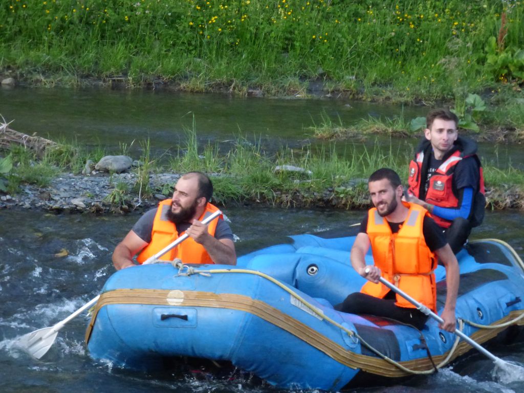 Рафтинг в долине Трусо