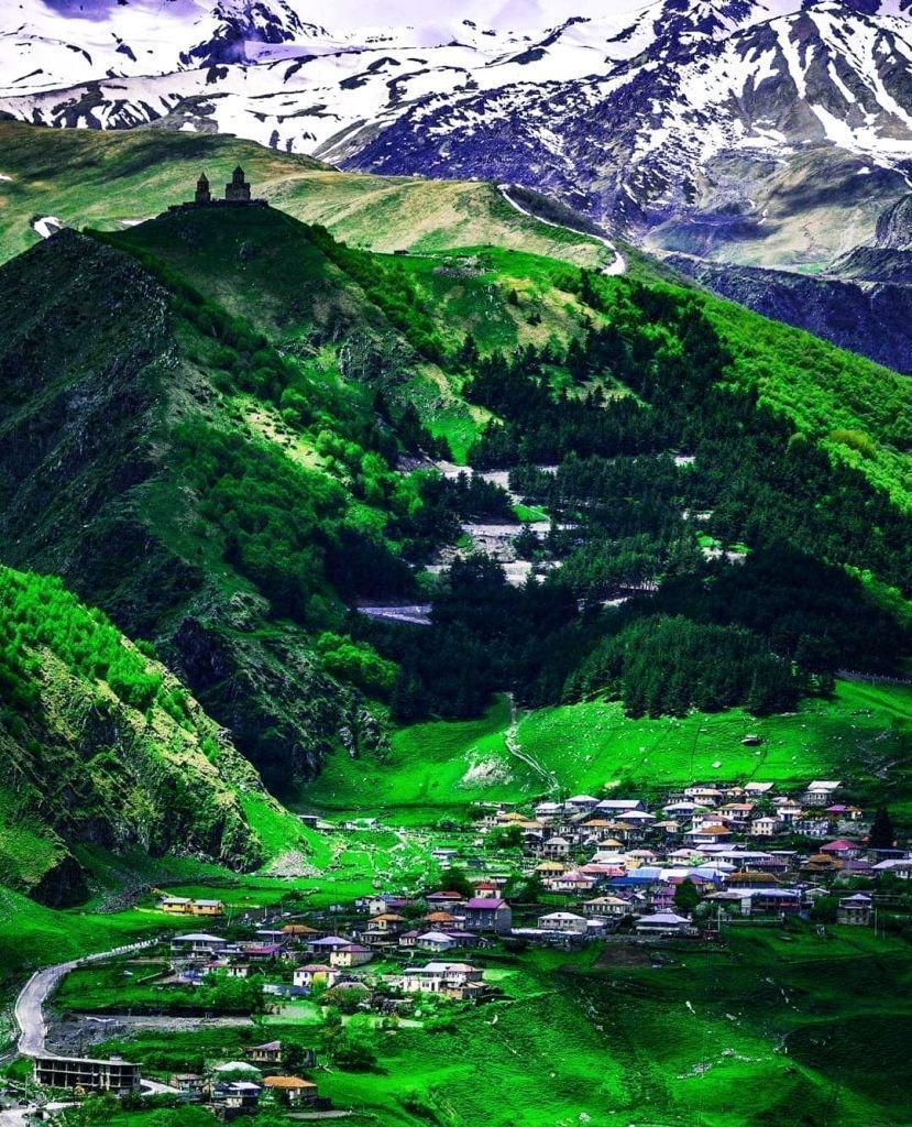 ერთდღიანი ულამაზესი ტური ყაზბეგში .. თეთრი და შავი არაგვის შესართავი, გუდაურის პანორამა, გერგეთის სამება, დარიალის კომპლექსი..