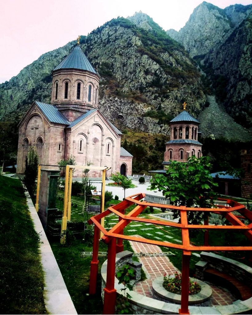 ერთდღიანი ულამაზესი ტური ყაზბეგში .. თეთრი და შავი არაგვის შესართავი, გუდაურის პანორამა, გერგეთის სამება, დარიალის კომპლექსი..