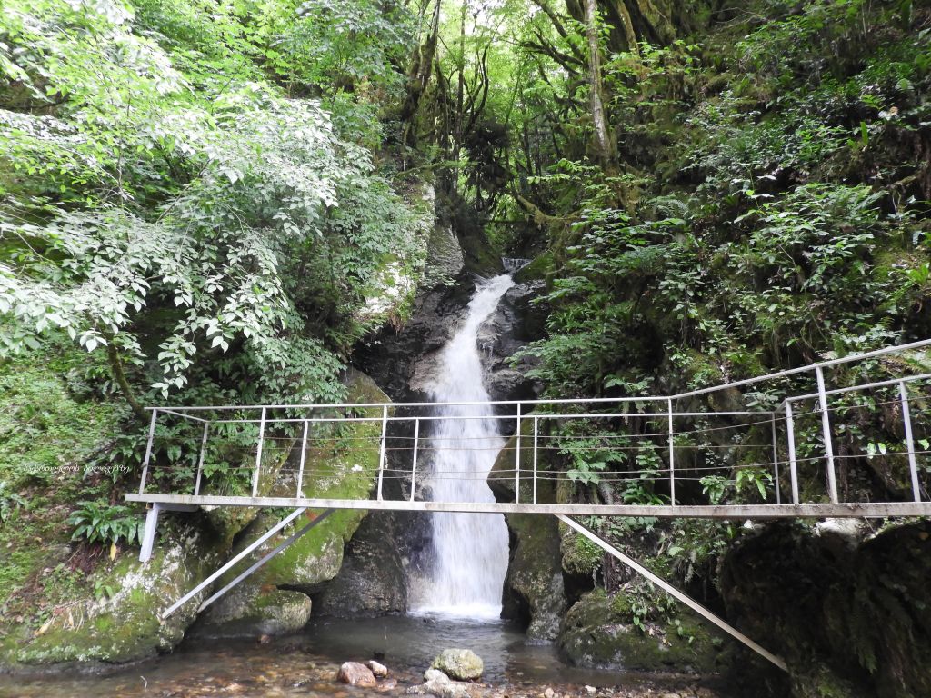 ლეჩხუმი: ქულბაქი: ტბა და ჩანჩქერი, ცაგერი, რაჩხის ჩანჩქერი