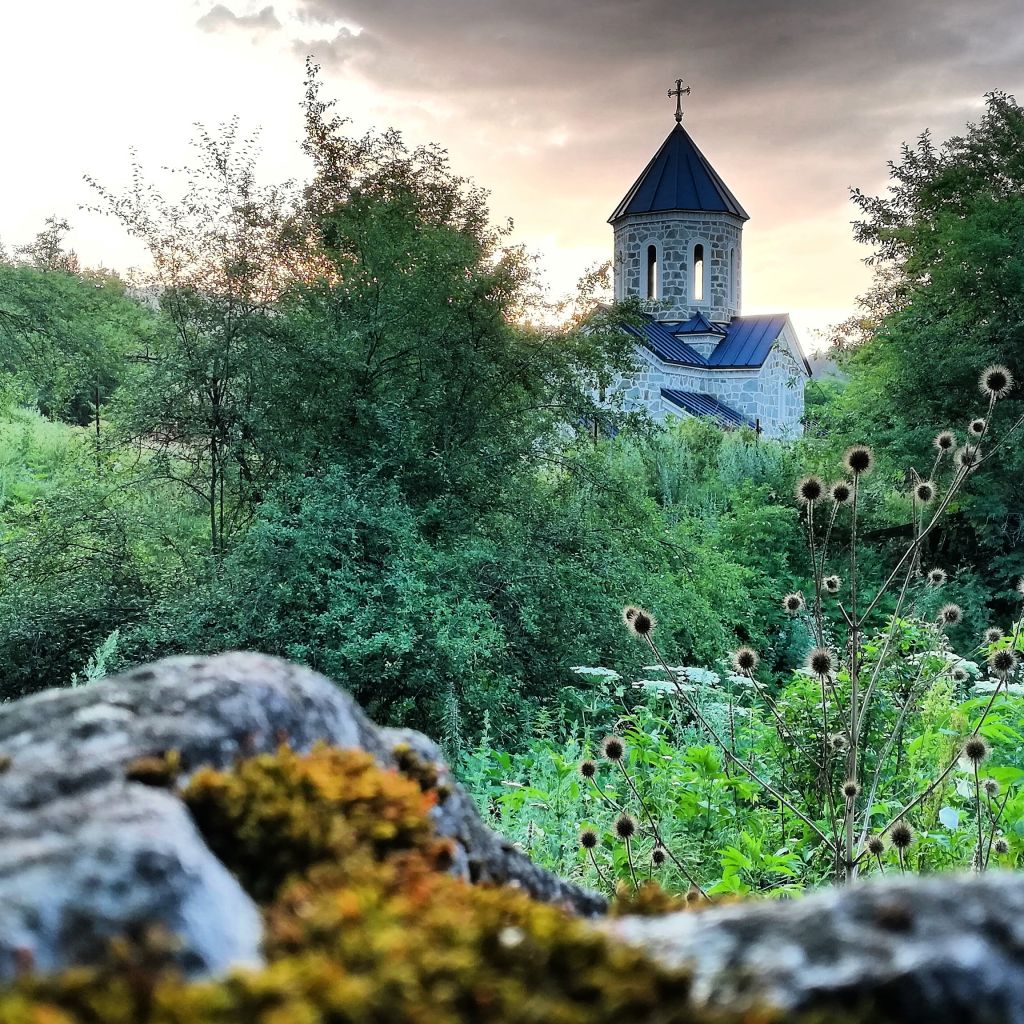 აღმოაჩინე უცნობი ძამის ხეობა-აბუხალოს ჩანჩქერი, აბუხალოს სკიტეები და მონასტრები...
