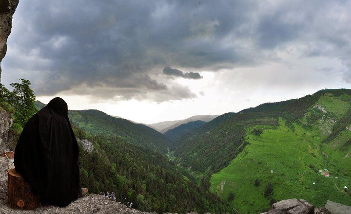 აღმოაჩინე უცნობი ძამის ხეობა-აბუხალოს ჩანჩქერი, აბუხალოს სკიტეები და მონასტრები...