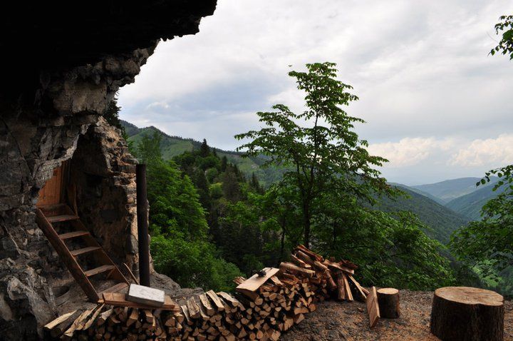აღმოაჩინე უცნობი ძამის ხეობა-აბუხალოს ჩანჩქერი, აბუხალოს სკიტეები და მონასტრები...
