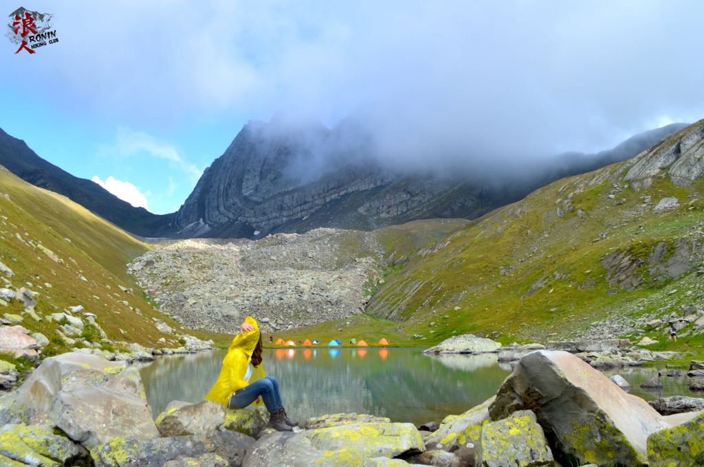 მოირონინე რაჭა: უძირო ტბა, კატიწვერა