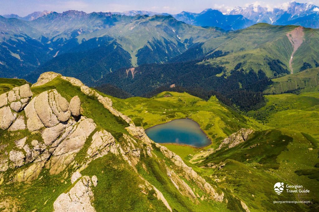 მოირონინე ლებარდეს დიდი და პატარა ტობა