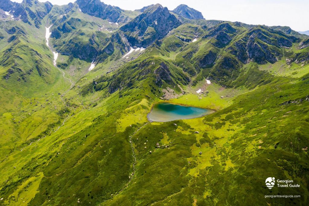 მოირონინე ლებარდეს დიდი და პატარა ტობა