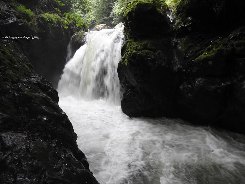 შურუბუმუ, გვალაშარა, ბალდის კანიონი, კაღუს ჩანჩქერი