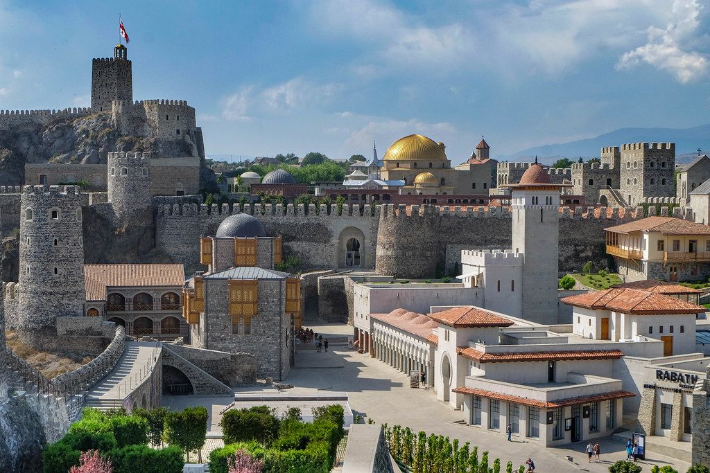 ONE DAY TOUR IN Vardzia