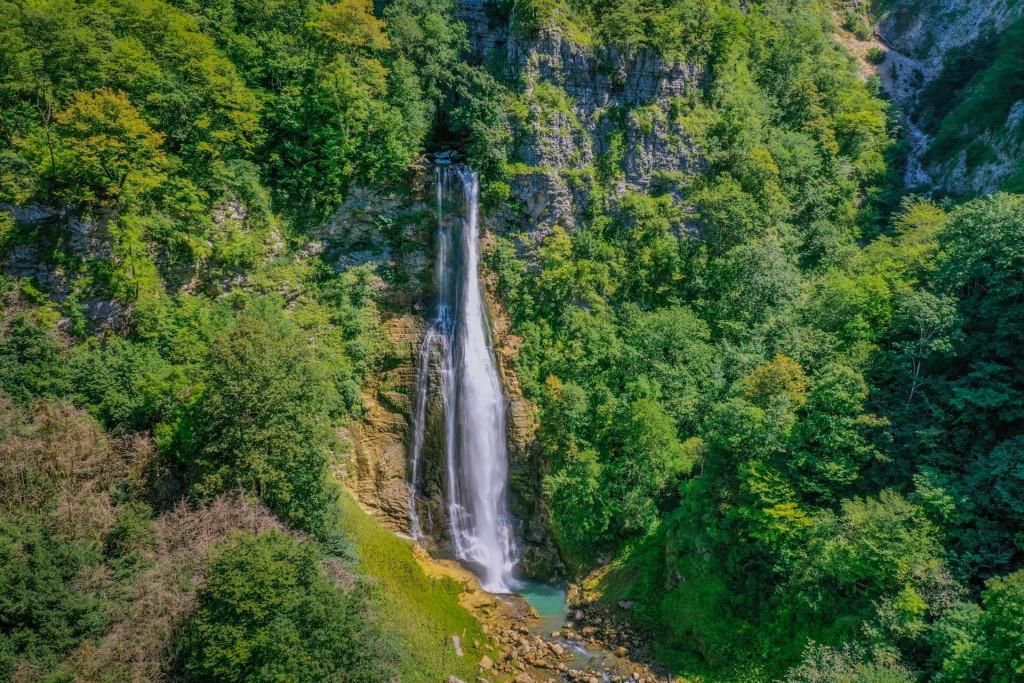 სამეგრელო - აგვისტო , დღიანი განსხვავებული ტური : აბედათის ციხე-სიმაგრე , ავჰესის ჩანჩქერი.ბალდის კანიონი, კაღუს ჩანჩქერი. წაჩხურუს მთავარანგელოზის ეკლესია და მრავალი სვა