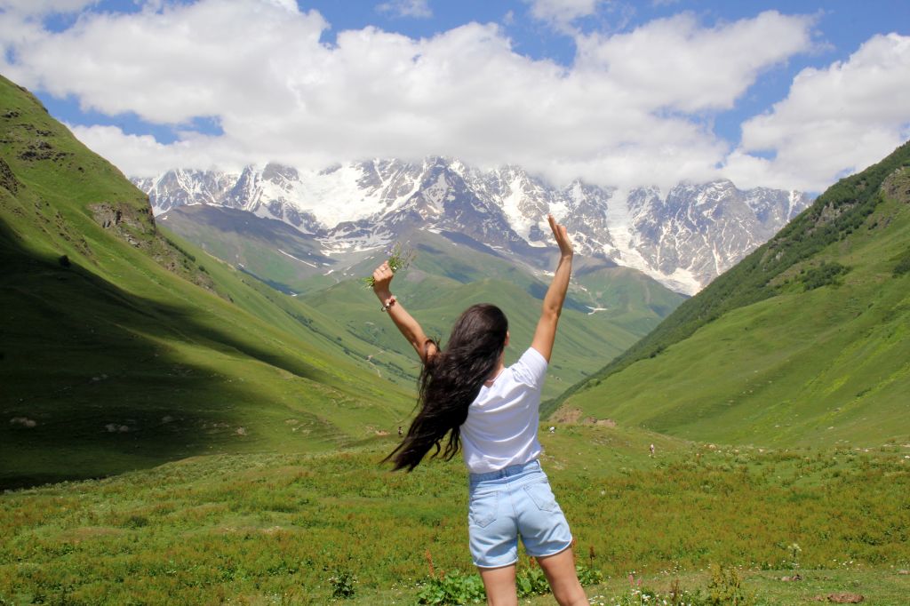 სვანეთის  დღიანი დაუვიწყარი ტური : კომფორტული ტრანსპორტით