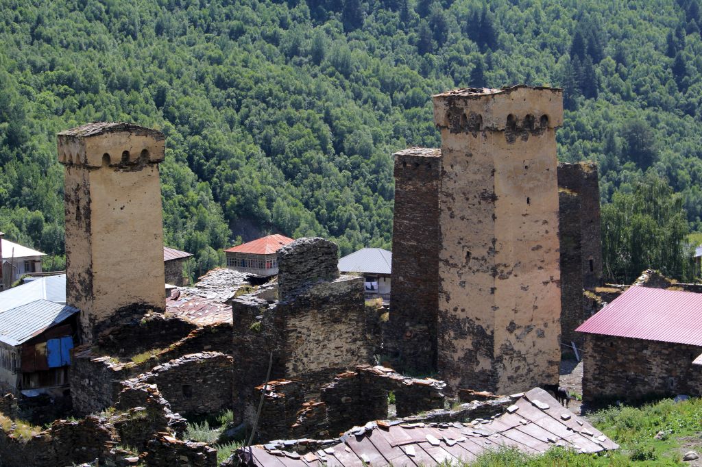 სვანეთის დღიანი დაუვიწყარი ტური : კომფორტული ტრანსპორტით