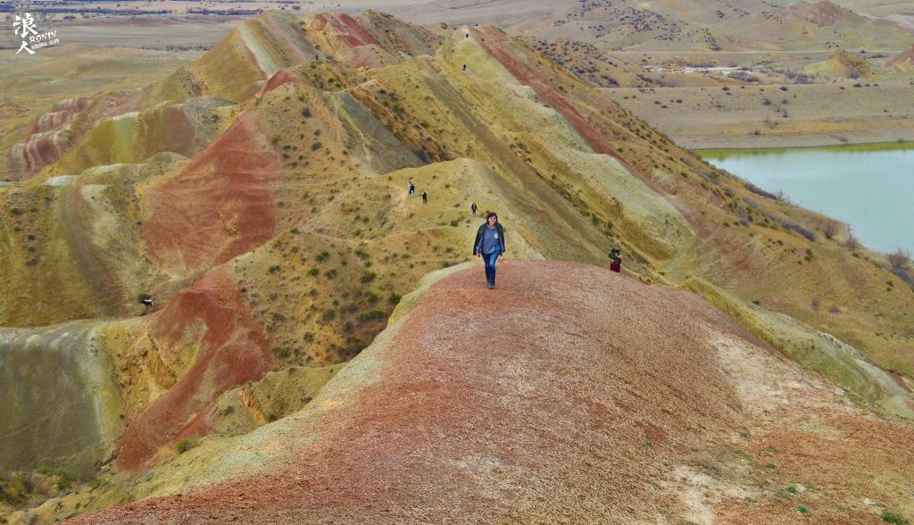 მოირონინე ფერადი უდაბნო