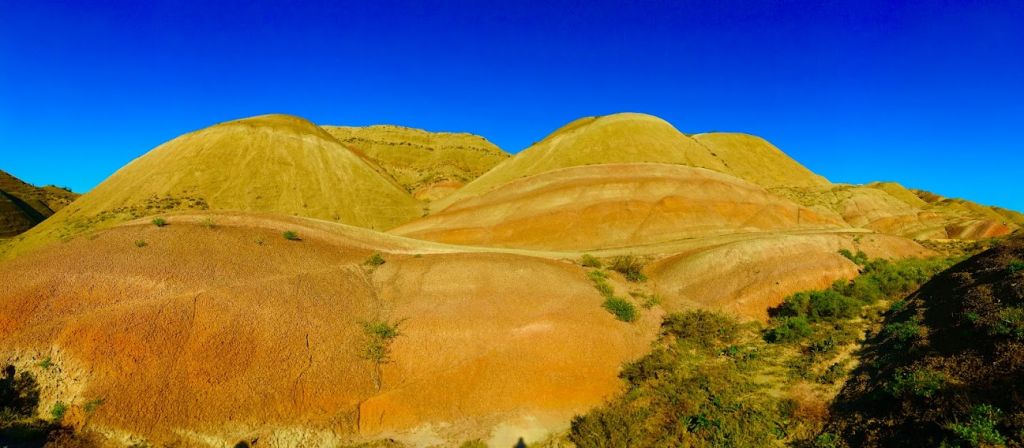 მოირონინე ფერადი უდაბნო
