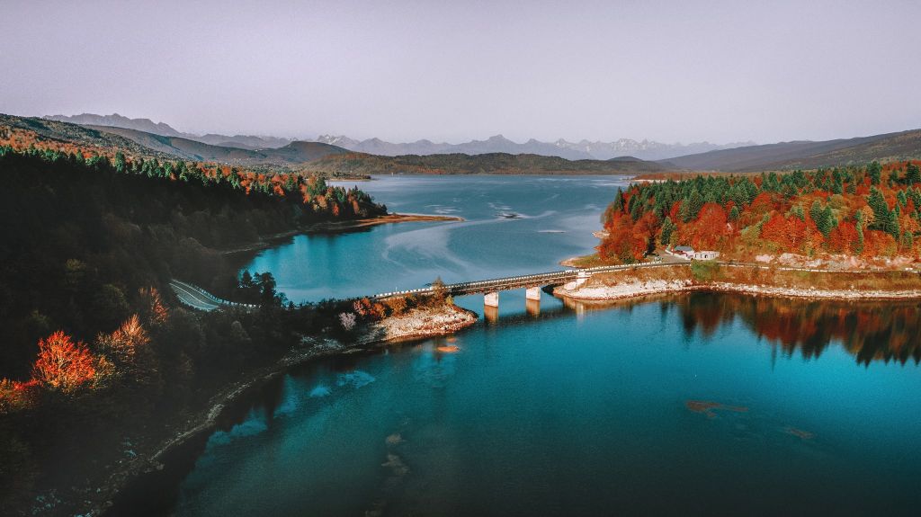 - სექტემბერი - რაჭის ორდღიანი ტური