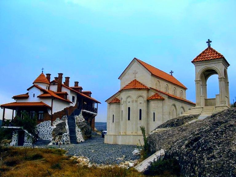 ერთდღიანი ტური: პანტანასა, ბურიანი, კევლიანი...