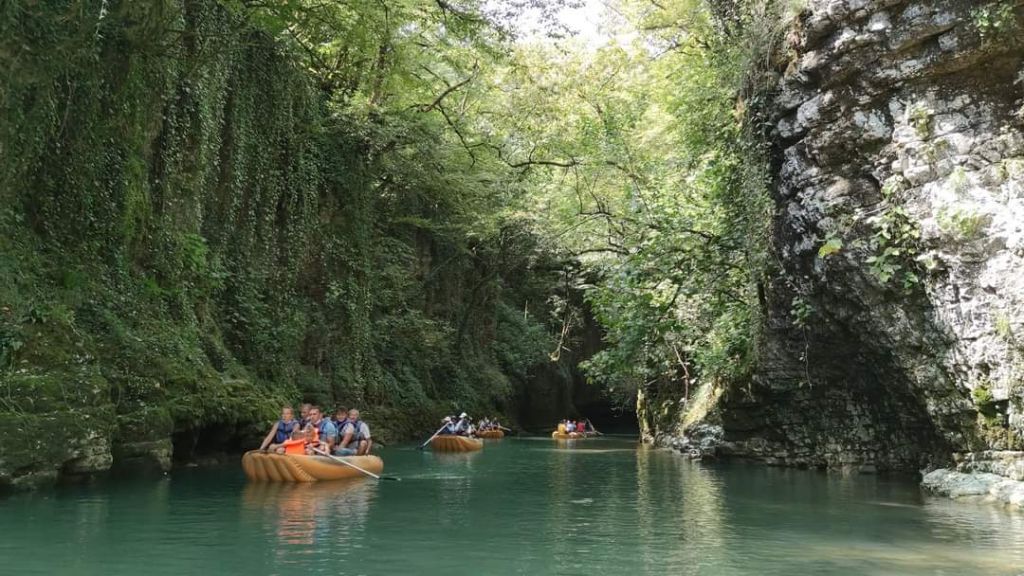 სამეგრელოს ჩანჩქერები და კანიონები! განსხვავებული ორდღიანი ტური!