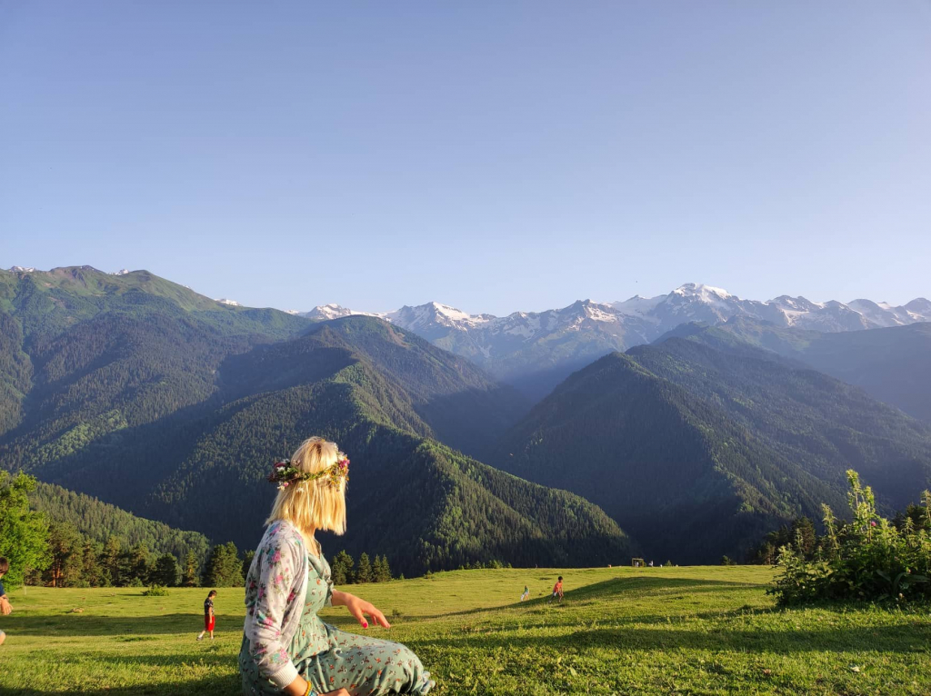 სვანეთის დღიანი ტური - სრული პაკეტი ( სასტუმრო, კვება, შიდა გადაადგილებები )