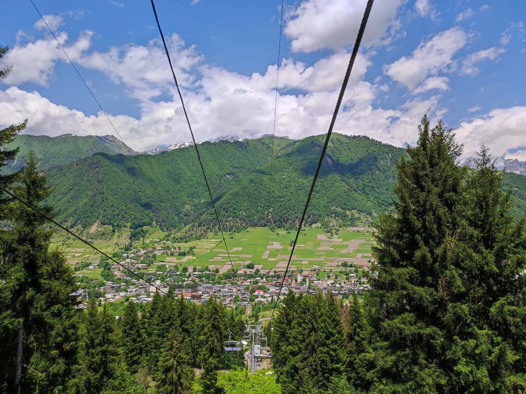 სვანეთის დღიანი ტური - სრული პაკეტი ( სასტუმრო, კვება, შიდა გადაადგილებები )