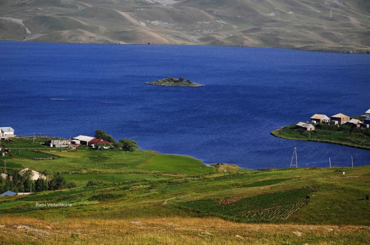 ტაბაწყურის ტბა , ცხრაწყაროს უღელტეხილი - ყველაზე ღრმა ტბა საქართველოში
